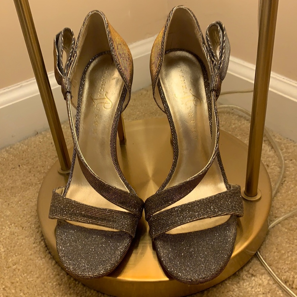 Ivanka trump bronze gold stilettos 6 1/2